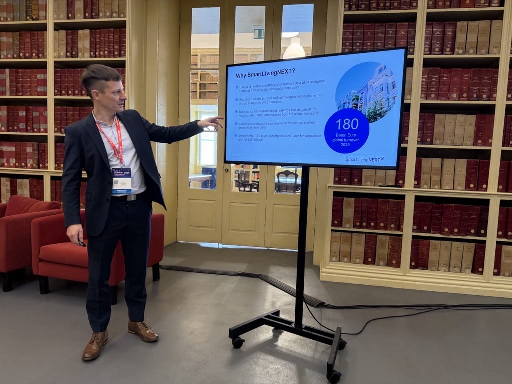 Gaia-X Summit: SmartLivingNEXT presented a future-proof financing model for the building industry.